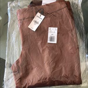 Mid Rise Clean Ponte Skinny Pant